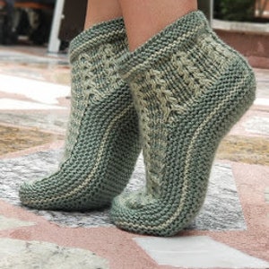Handmade knit slippers | handmade slippers | homemade slippers | knitted slippers | knitted booties | booties | cozy socks