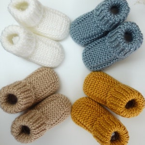 Newborn booties, Baby booties, Knitted booties, Baby shower gift, Newborn shoes, Baby slippers, Crib shoes