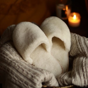 Merino wool warm house slippers, organic wool house shoes, relaxation gifts, Christmas gift, felted wool indoor shoes, house slippers women